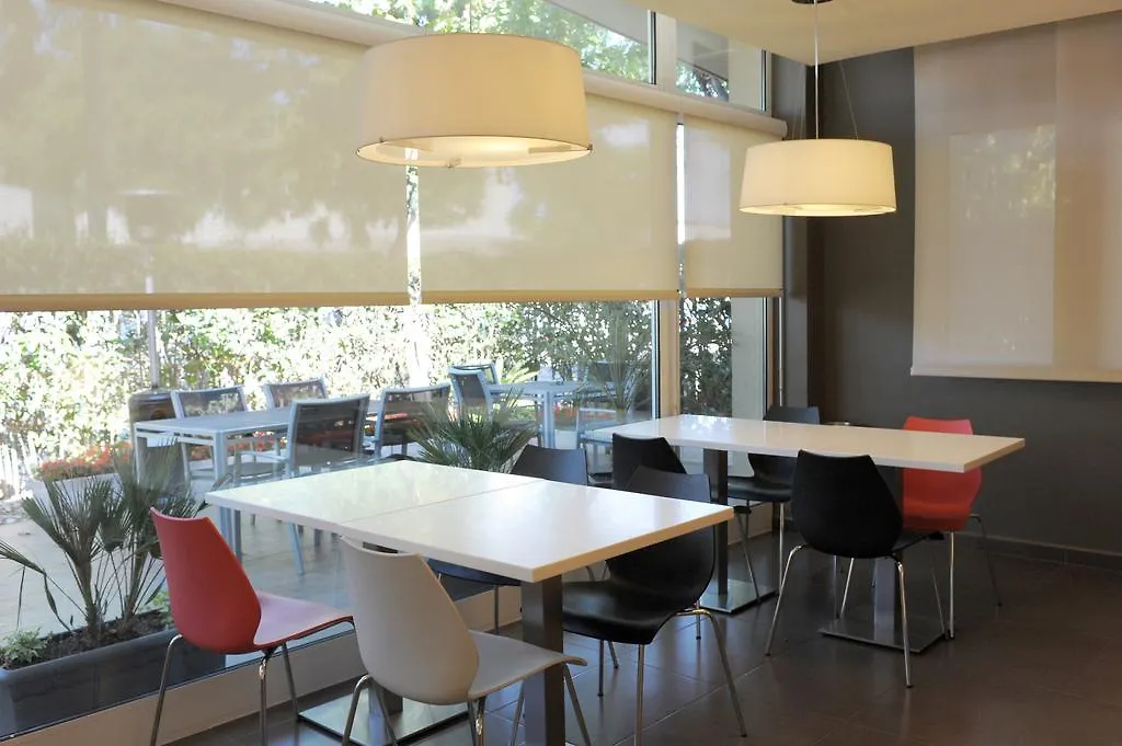 **  Ibis Cornella Ξενοδοχείο Cornellà de Llobregat Ισπανία