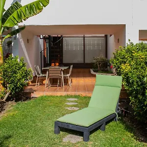 https://flatguest-pr-beach-terrace-garden-24h.in-canary-islands.com