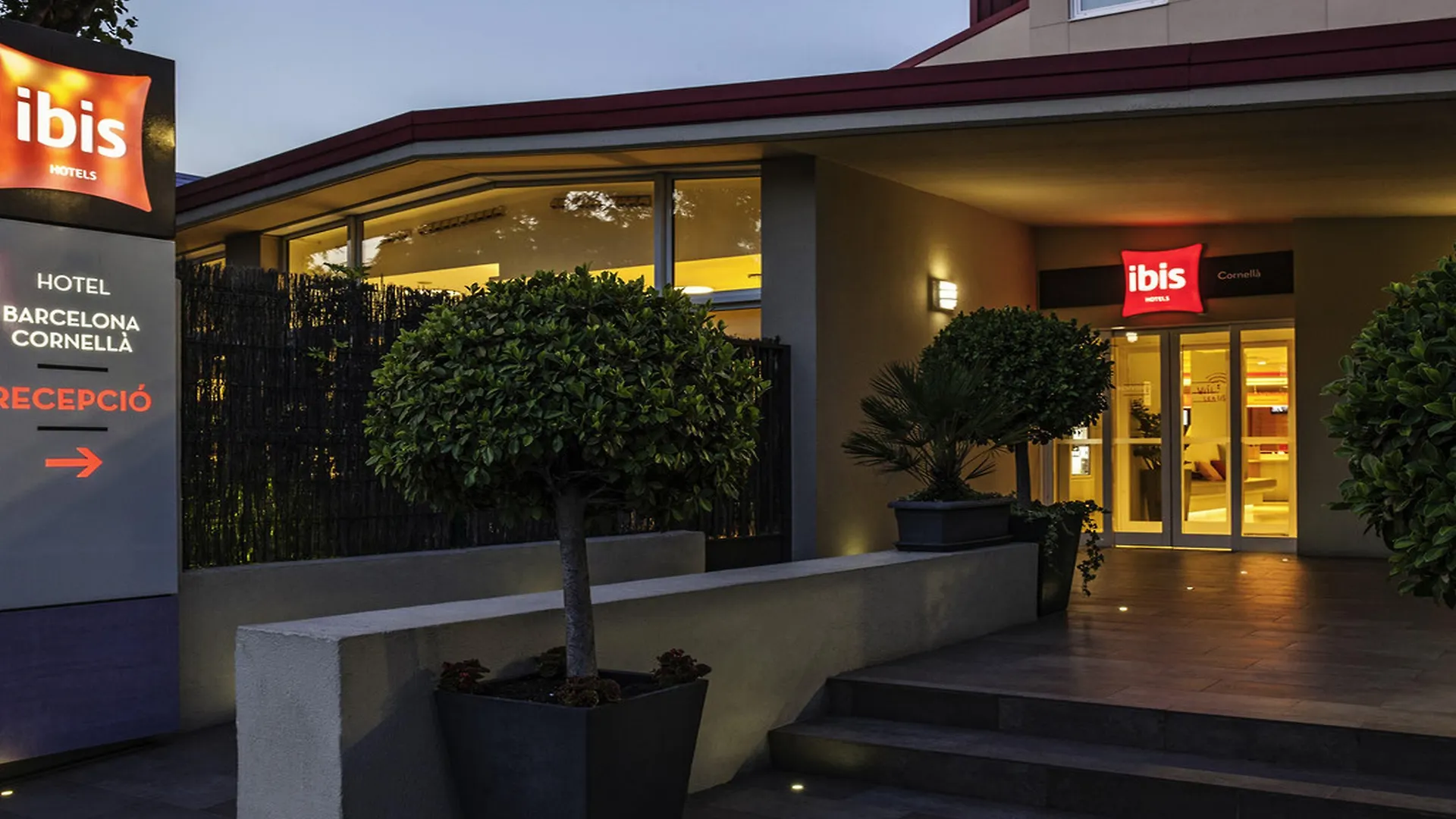 **  Hotel Ibis Cornella Cornellá de Llobregat España